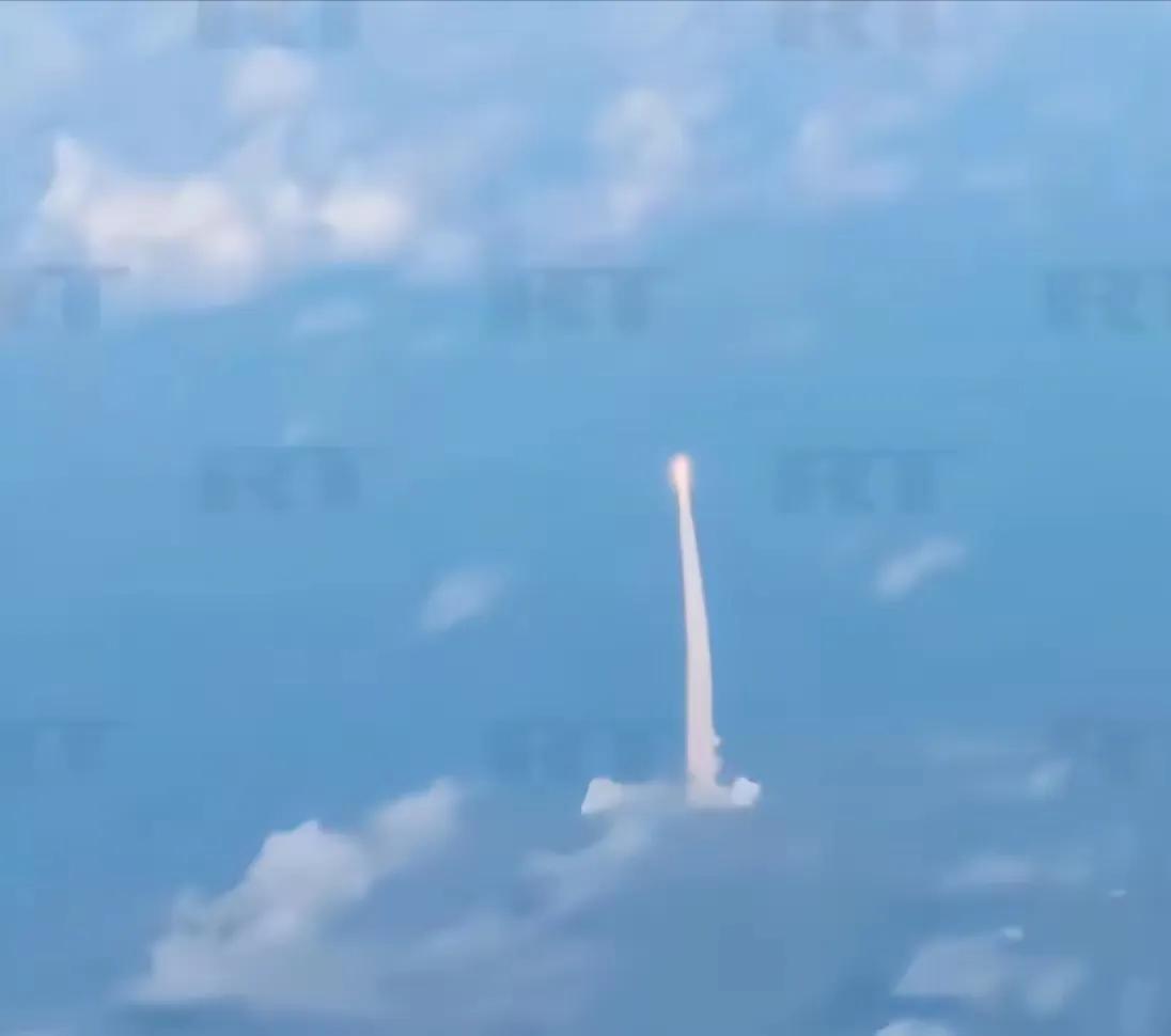 天价厕所罢工！美国登月梦先栽在“屎尿”上，930亿计划露馅了
 
麻烦大了！美国