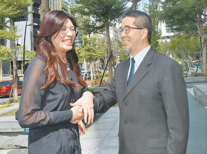 台“国民党”正式宣布，

1月28日，针对国民党重启“国共论坛”，台湾地区国民党