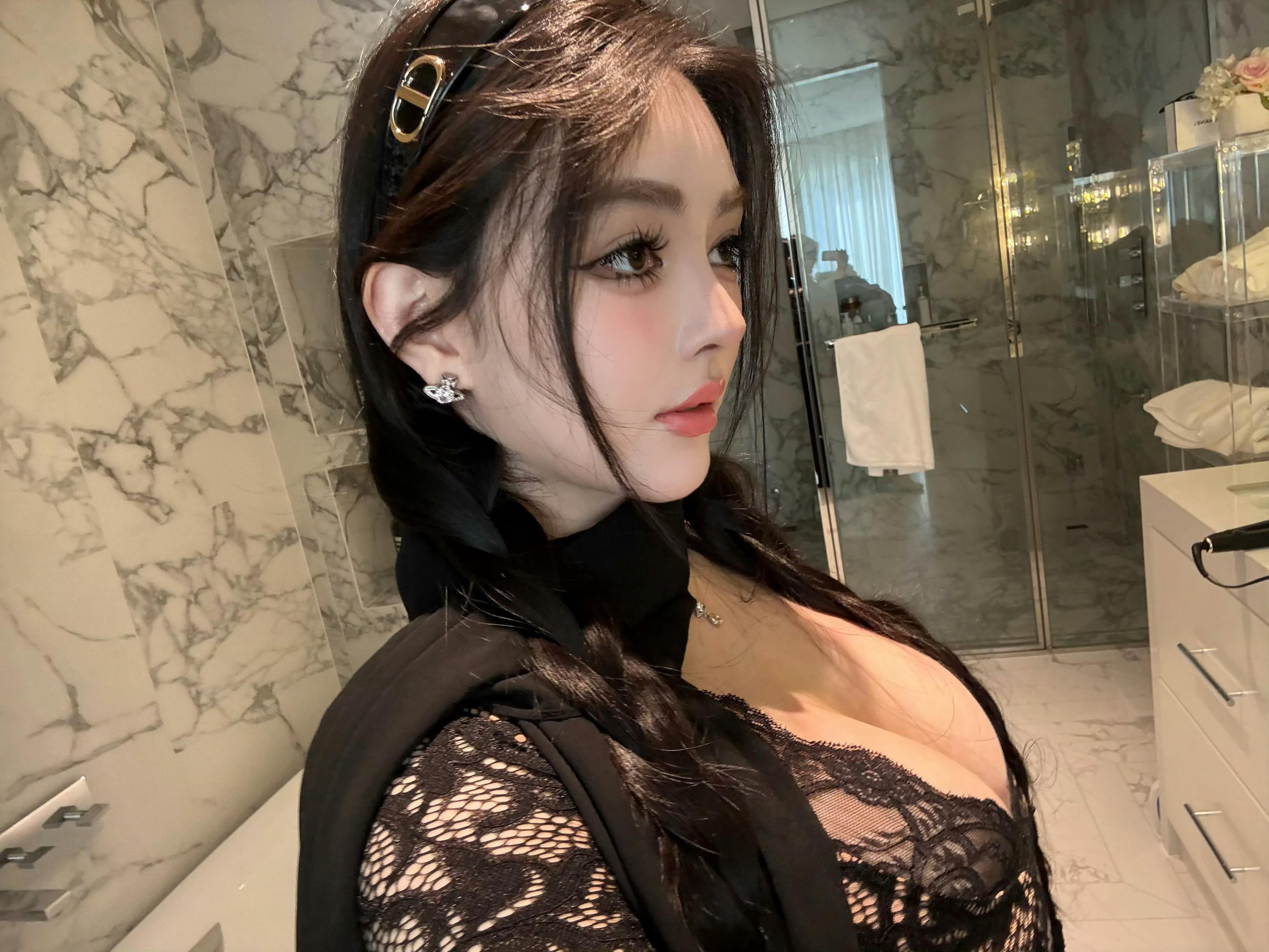 抓住我的双马尾 ​​​