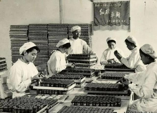 青霉素在二战堪比黄金，一直到42年底才进入量产。44年6月美军诺曼底登陆时也只准