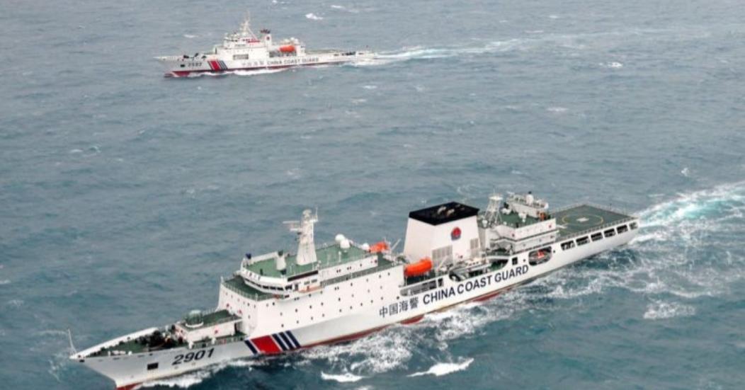 12000吨级“海上巨兽”进入南海引关注！连续多天，美日菲不敢正面接触。亚洲军事