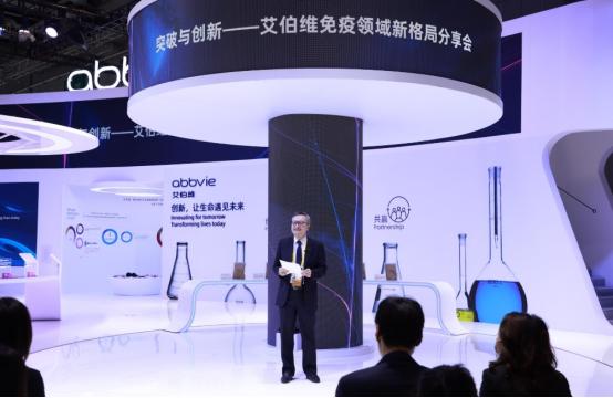 2026年你去高端医美诊所打保妥适，或者听到朋友用新药控制类风湿，背后很可能都绕