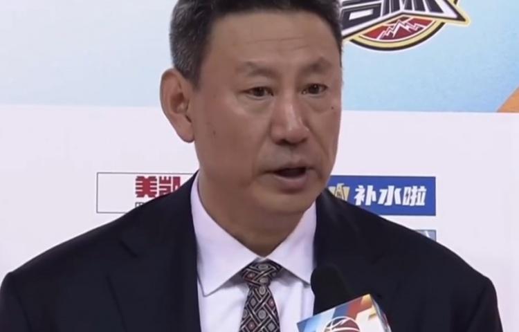 北京首钢险些输给吉林！赛后李楠忍不住说出心里话
CBA常规赛，拉开战，北京男篮客