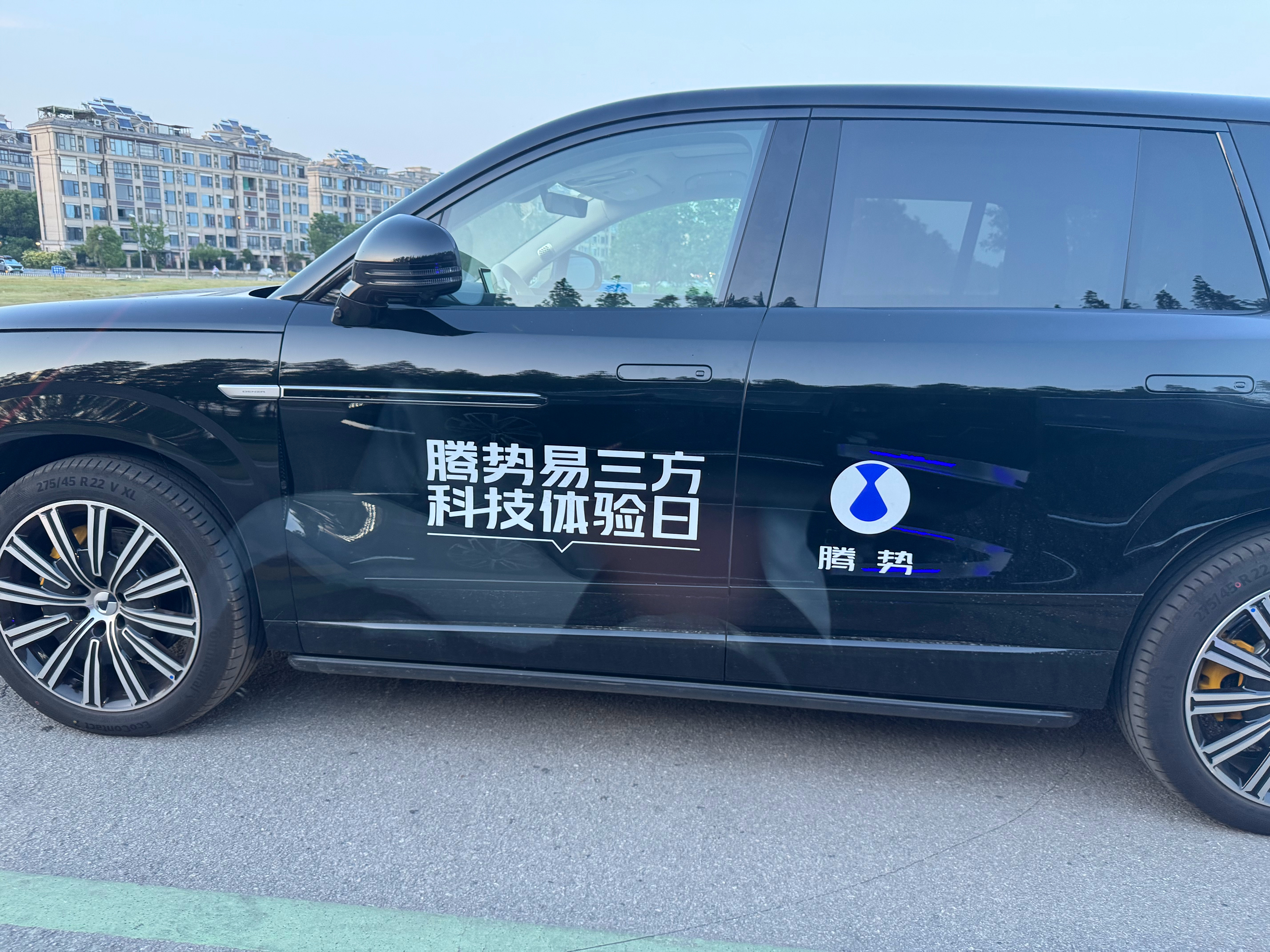 腾势N9的底盘很强，真的超过我的预期。N7时代的犹豫到了N9上完全得到了改善。而