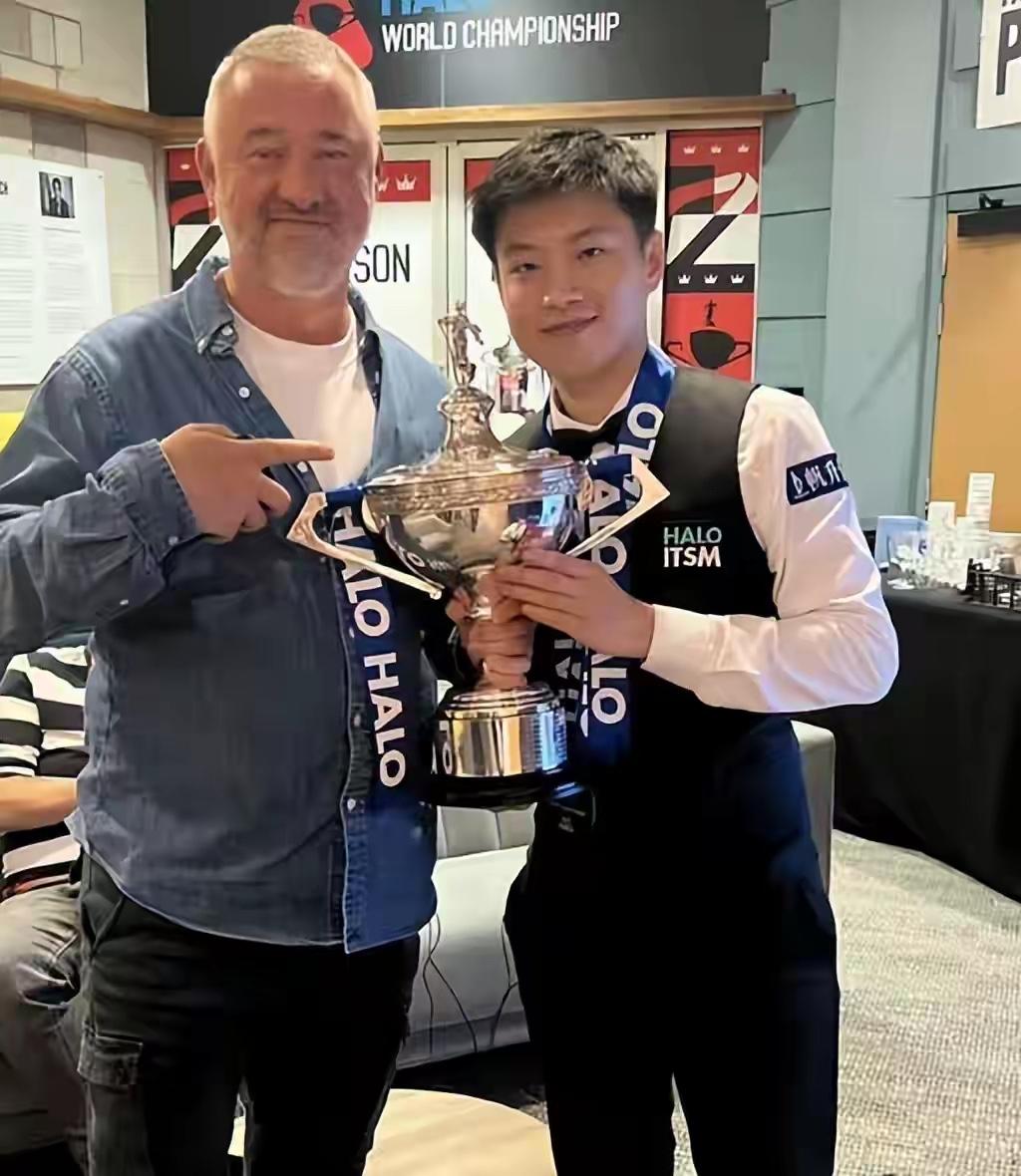 赵心童可能是有史以来让斯诺克看起来最简单的选手，哪怕是技艺高超的火箭和亨得利都没