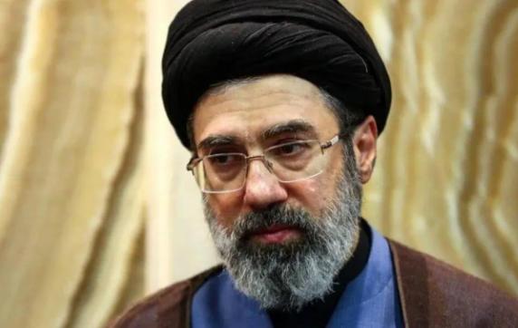 最近伊朗新领袖穆杰塔巴·哈梅内伊上位快一个月却一直“隐身”不露面，导致健康传闻满