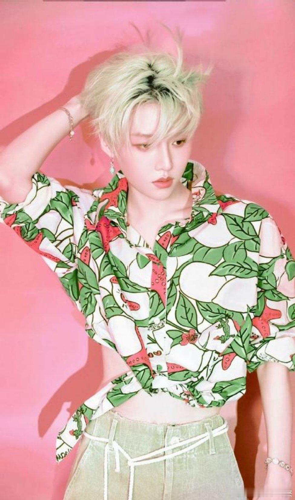 《微博之夜》盛典 2月5北京出席嘉宾：刘雨昕，期待吗