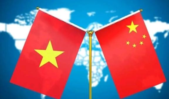 中国的警告，越南不听！越南持续在南海吹沙造岛！8月23日，根据外媒报道，美国一家