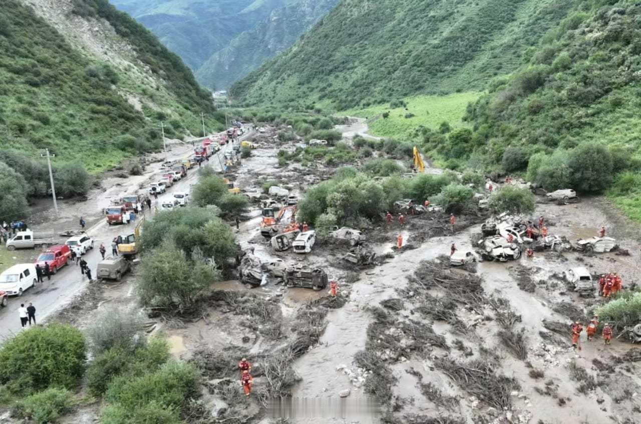 甘肃渭源景区发生山洪 汛期远离山谷河道和小🍠