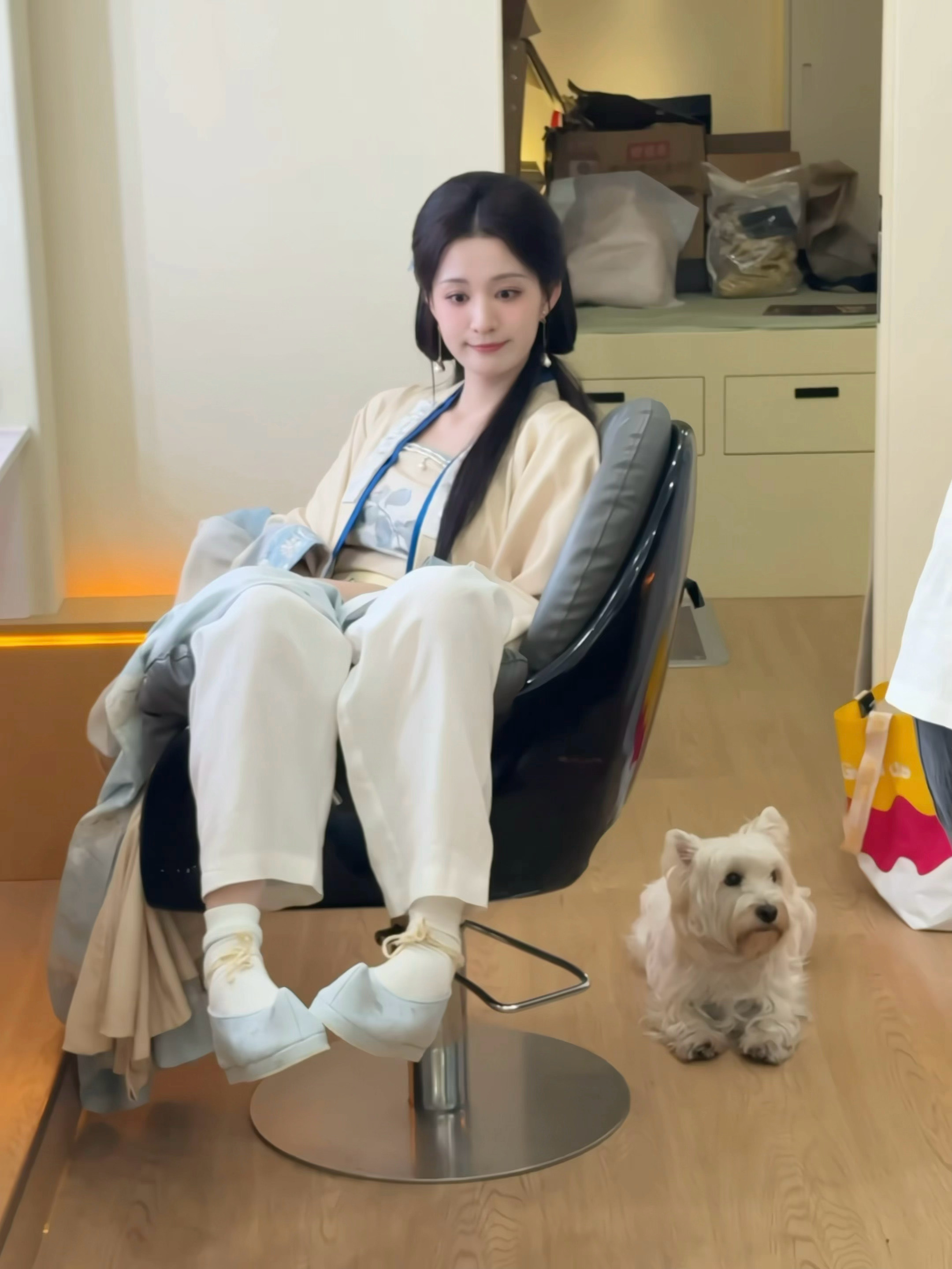 王楚然   wcr王楚然魏采薇 wcr王楚然任素素 世界上美好的事物很多，但最幸