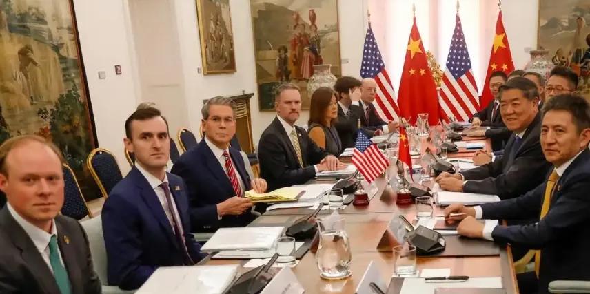 跟你聊个有意思的，中美第六轮经贸谈判在巴黎开谈了，最戳人的一点是：美国折腾到现在