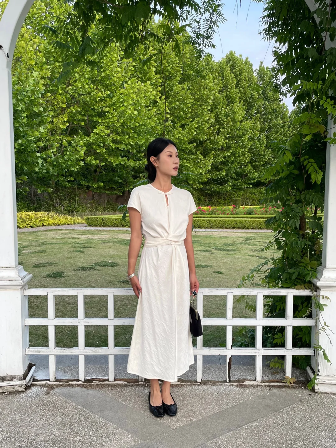 穿新中式逛公园