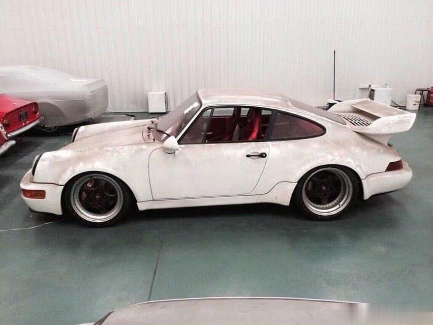 #shen车视界# 【白色保时捷收藏】两年多前，我曾科普过两辆非常特殊的964 