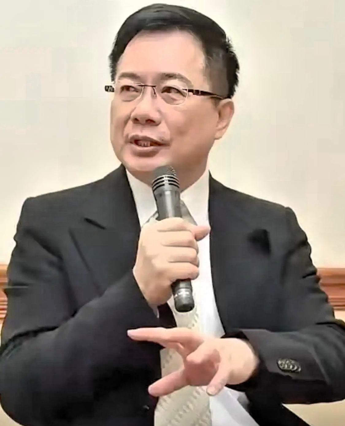 蔡正元说“雄而不霸”会让国际上没有真正的朋友，他以清朝外强中干的例子来说明，大国