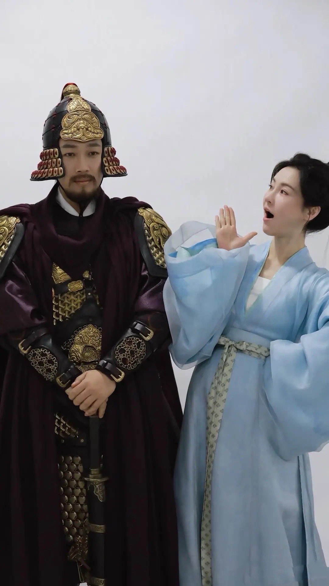 于正的工作氛围好快乐，和闺蜜一起演戏 