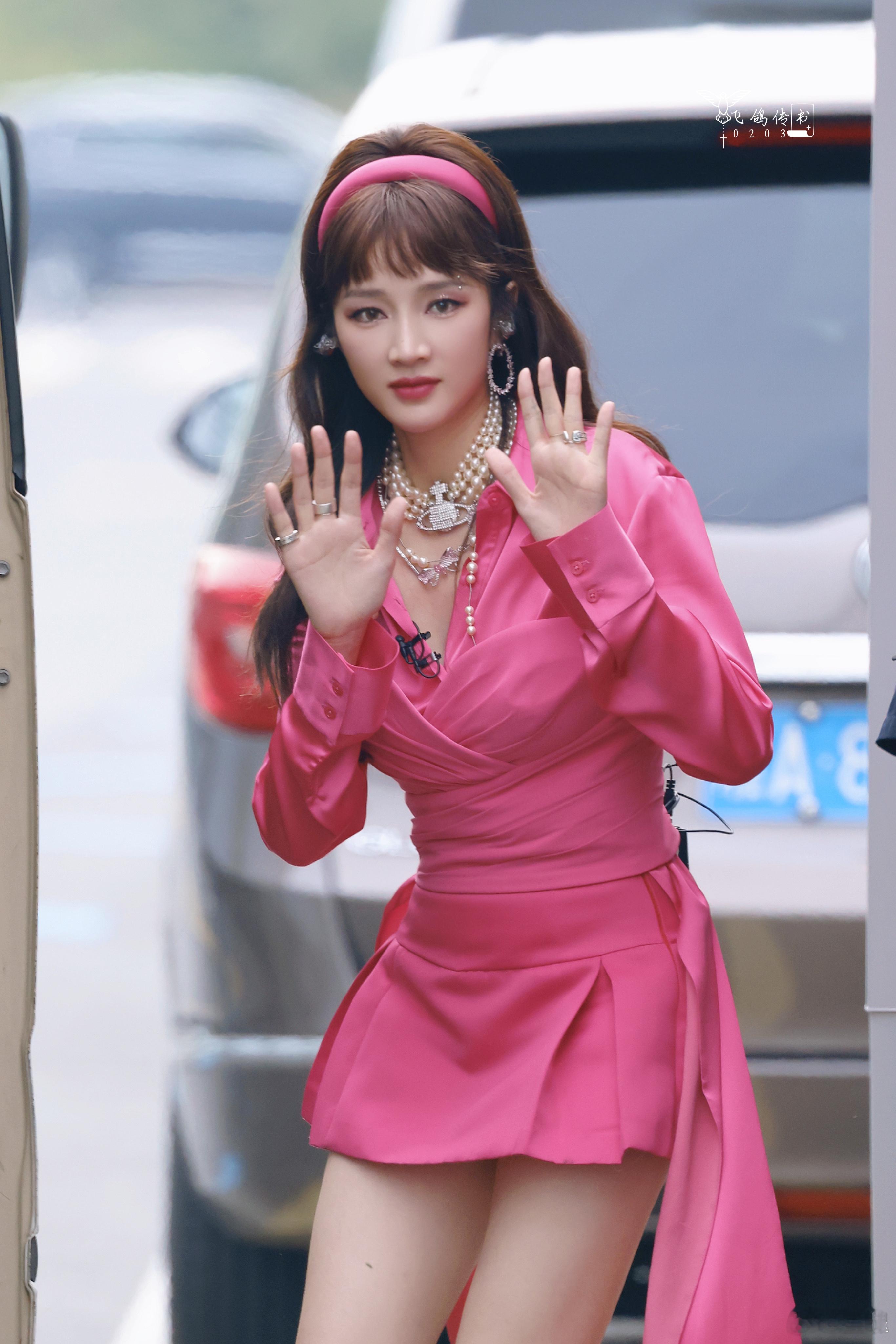 孟佳 💖 乘风2024录制路透，粉红女郎🌸 ​​​