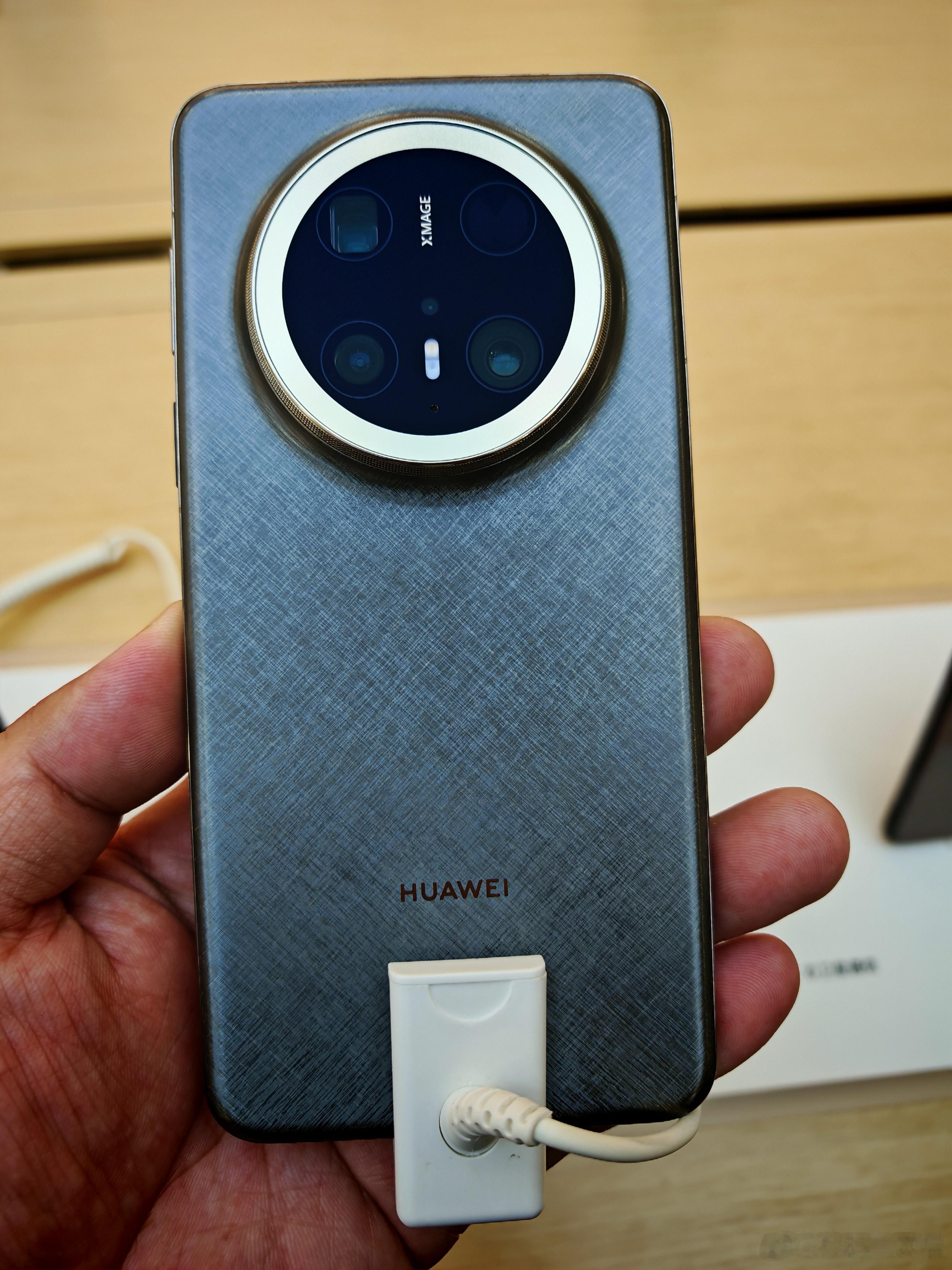 华为Mate80系列也快发布了，回头再看看Mate70 Pro+这个设计，真是经