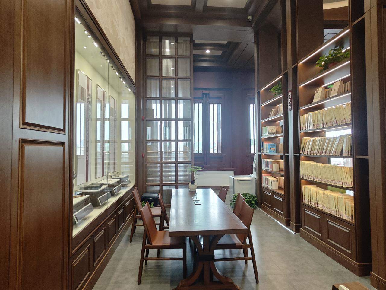 假如中小学取消职称制度，教师就没有工作热情了吗？这个问题触及了教师激励的核心。简