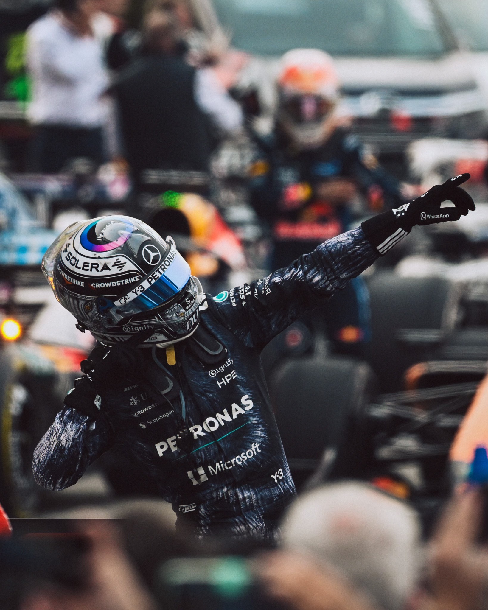 f1 恭喜奔驰！恭喜安东内利！两连胜！NB！这很可能是新的车王啊！ 