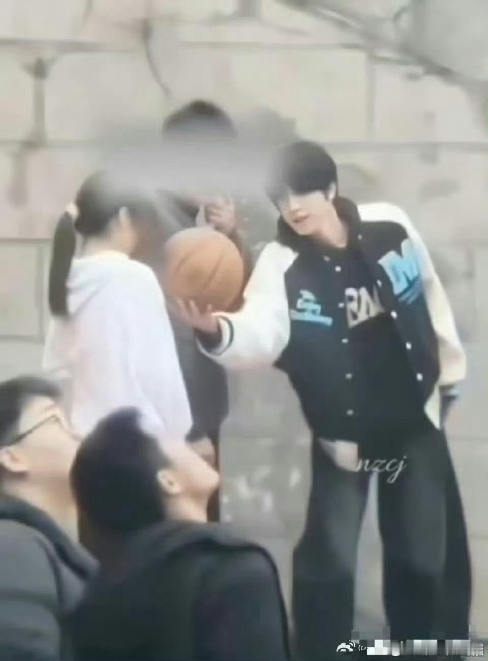 张桂源不愧是五番啊都爱写道歉信 