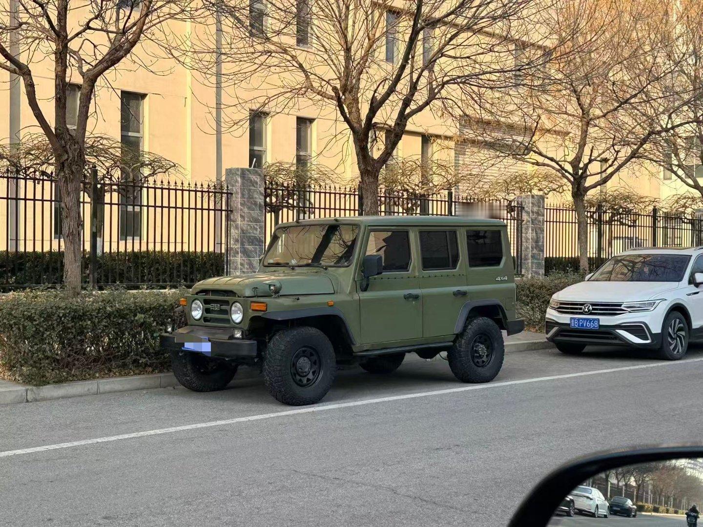 我看余洋整了一个卡宴要去越野，我也凑个热闹，整了个212狙击手，沈阳三菱2.4T