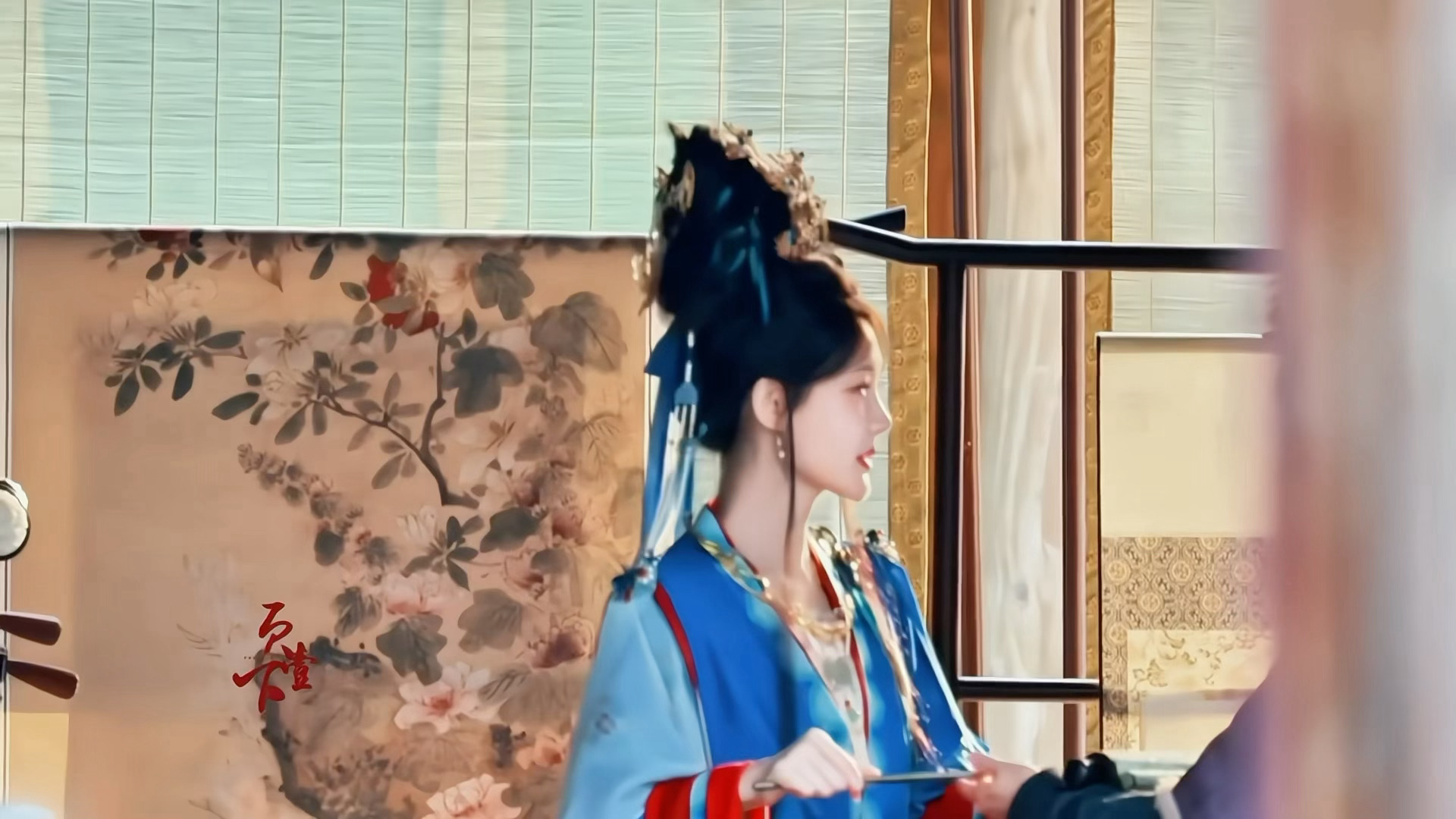 李一桐cos孔雀公主  李一桐金枝造型有点梦回老版《西游记》的孔雀公主了，很华丽