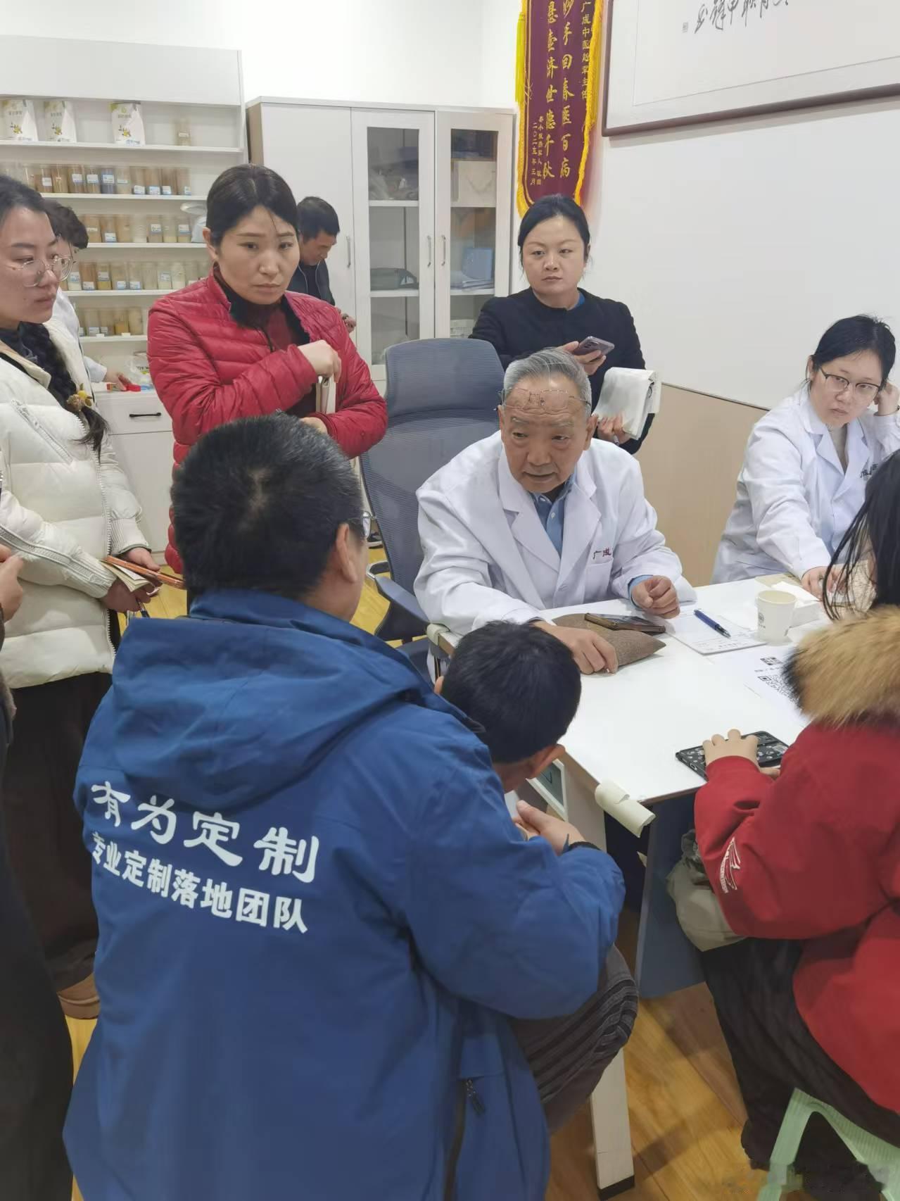 孩子好比一棵树阳光不足地气不暖光修剪枝叶摇晃树干看着通了没多久又蔫又郁、反复无解