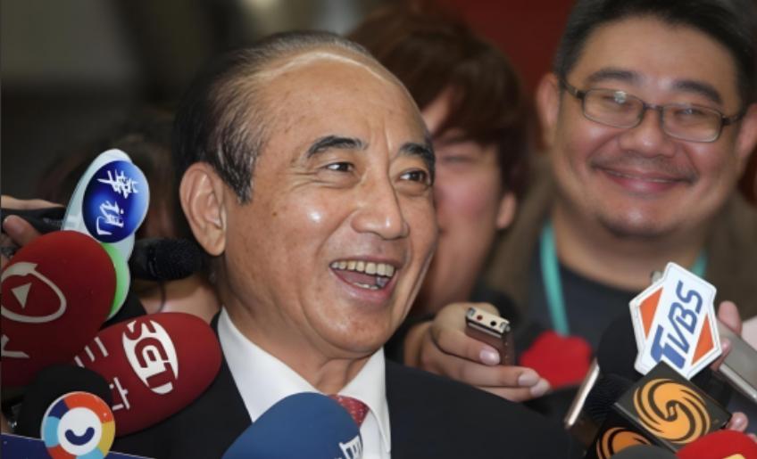 八十五岁王金平一句主权归一炸开岛内话语天窗,赖清德48小时不到火速焊死大门,这份