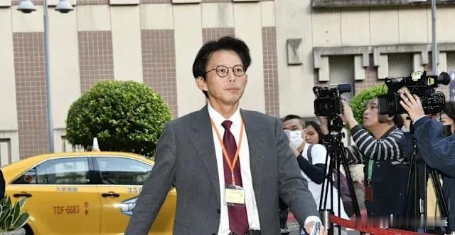 黄国昌提议弹劾赖清德 知名律师：必须先提倒阁 不然就是打假球！

12 月 18