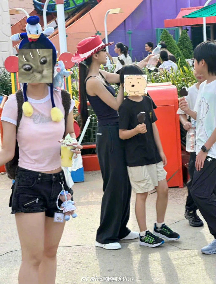 在上海街头偶遇Angelababy小海绵都这么高了 有网友上海街头偶遇Angel