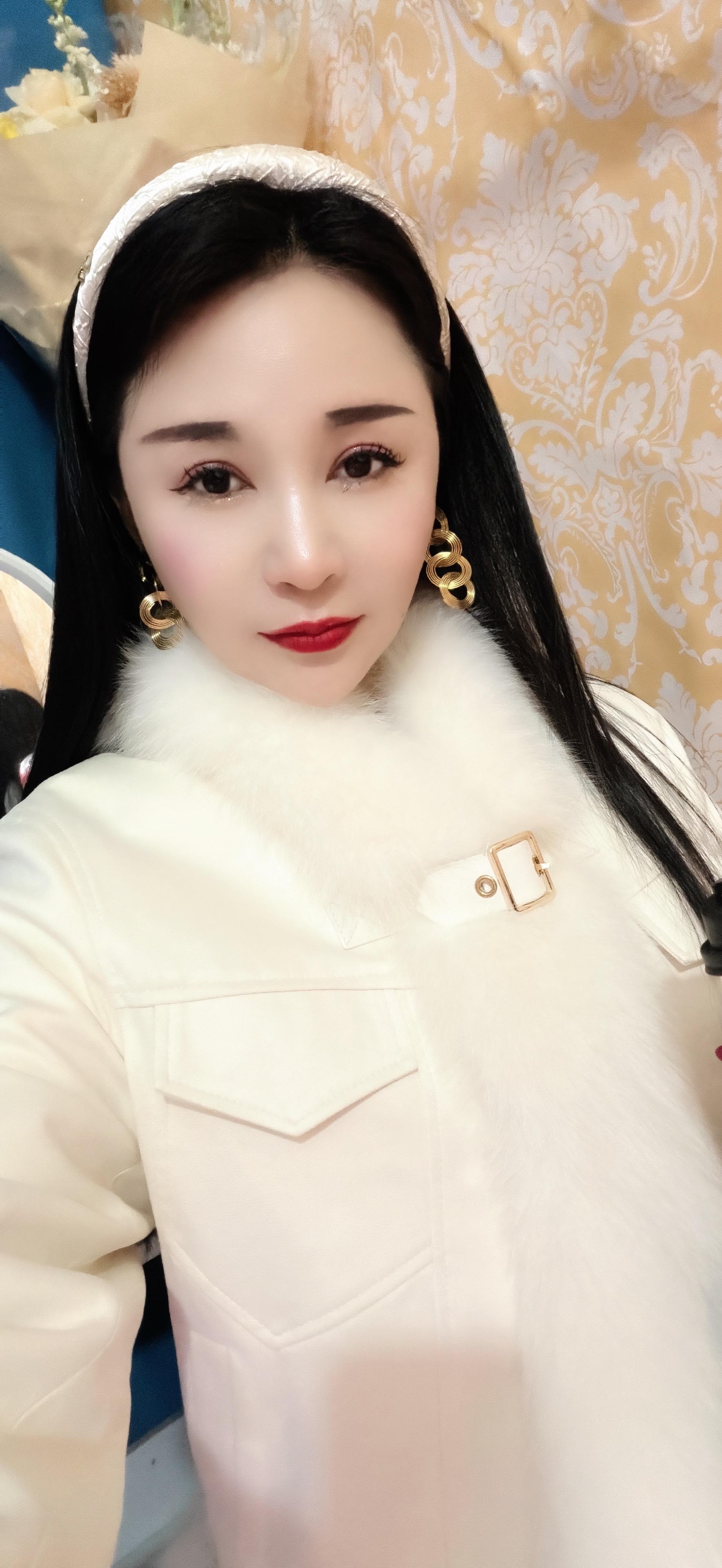 两个主动解决的问题的人一定不会走散，不是累了就要丢下对方，不是吵架了要...