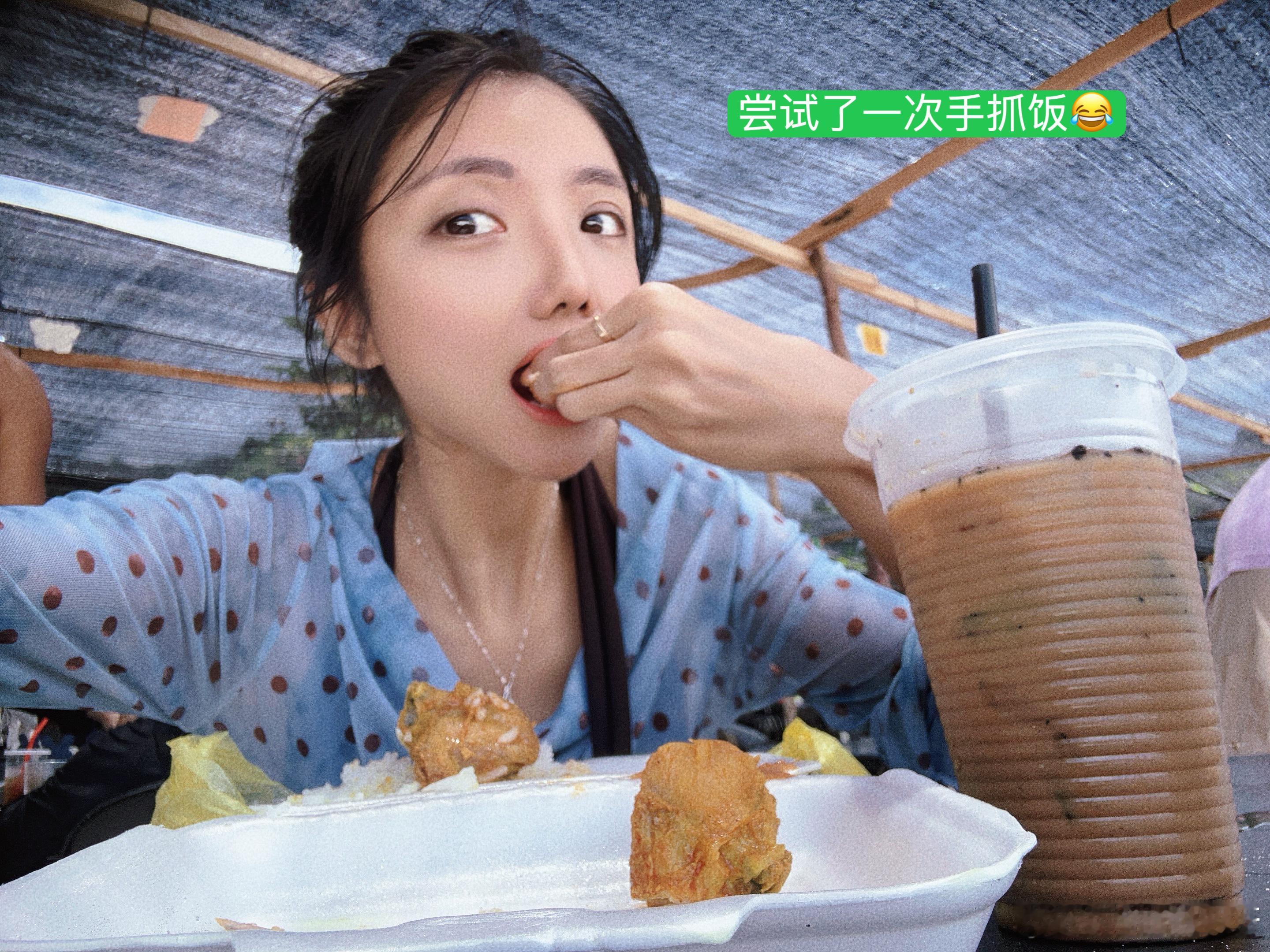 钱能再挣，肤色也会变回来，但我不会在26年夏天的小尾巴里自由潜追海龟，和美好的人