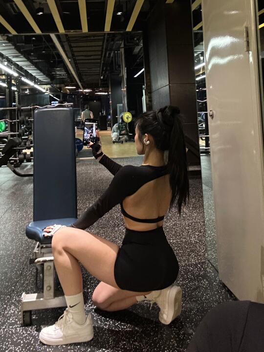 不装了吃的比谁都脏