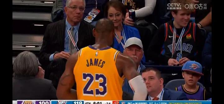 NBA网红明星，打的好吹上天，打不好不背锅！
实力背锅：詹姆斯，伦纳德，杜兰特，