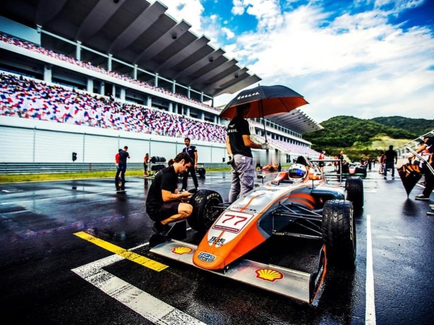 本赛季2026 F4年度车手积分榜竞争十分胶着，榜单前三名车手总积分差距不到20