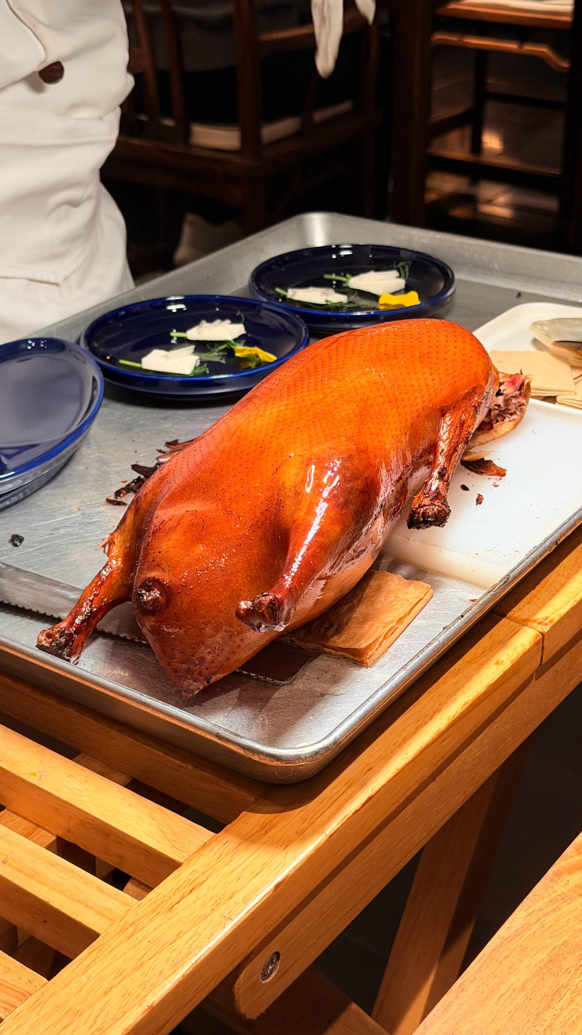 目前在北京吃到的这么多家北京烤鸭里，晟永兴排第一🦆昨天又来吃，选了鱼子酱烤鸭，