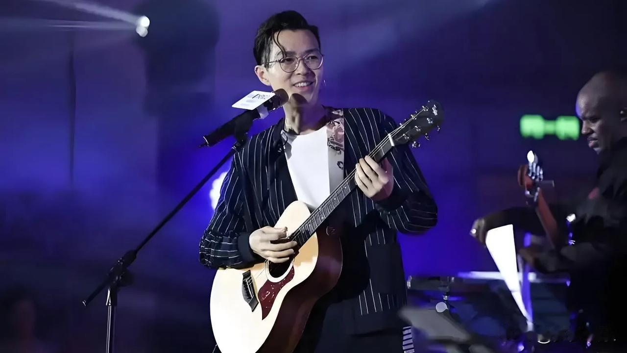 方大同于2025年2月21日早晨，平静而安详的离开了这个世界 ，前往生命旅程的另