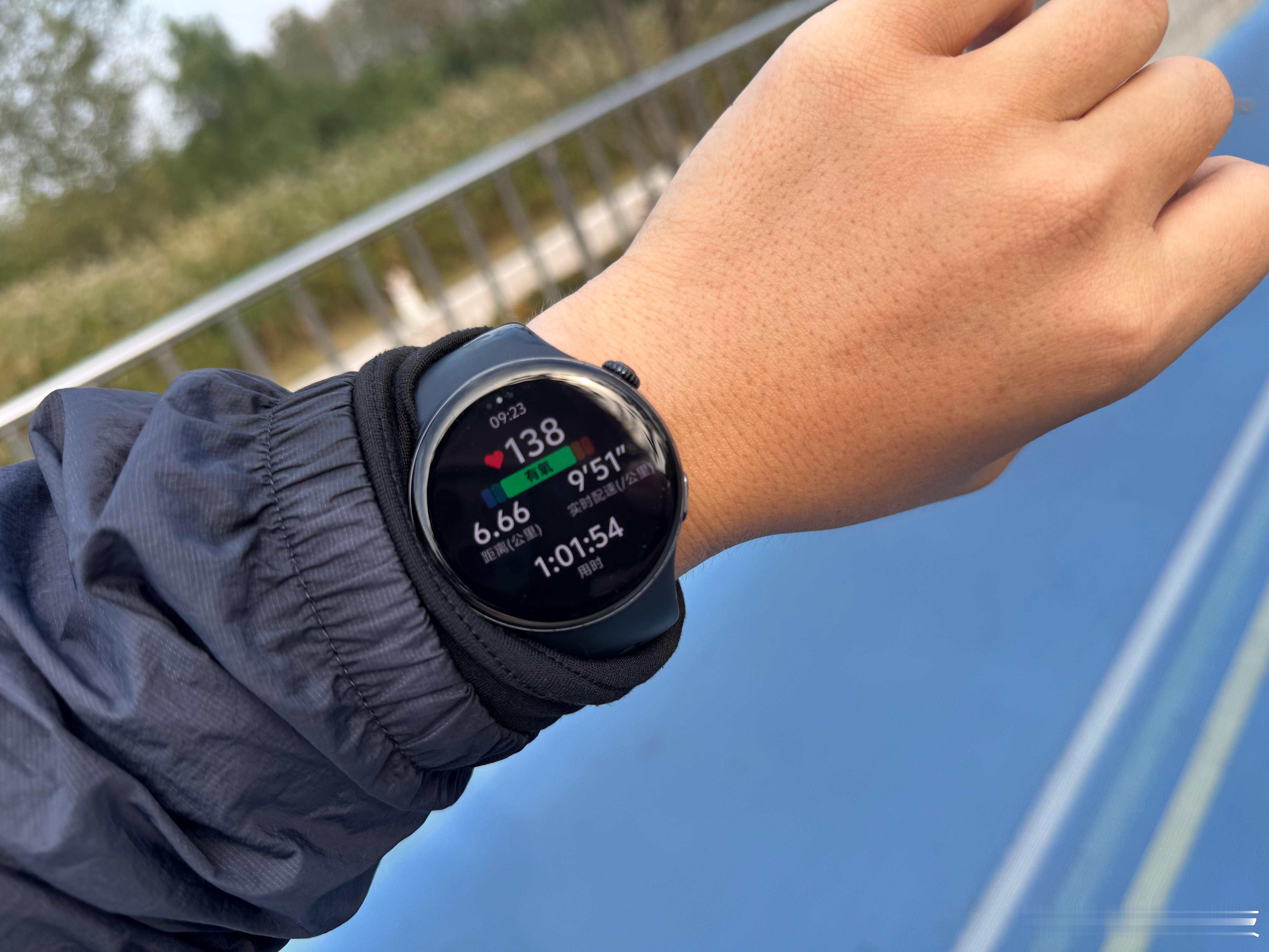 北京马拉松我准备明年参加马拉松……毕竟跑了一年了……应该能跑完…… ​​​