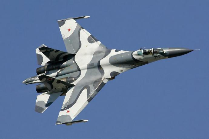 军事ai新视野 俄罗斯Su-27“侧卫”战斗机Su-27战斗机是在苏联时期由苏联