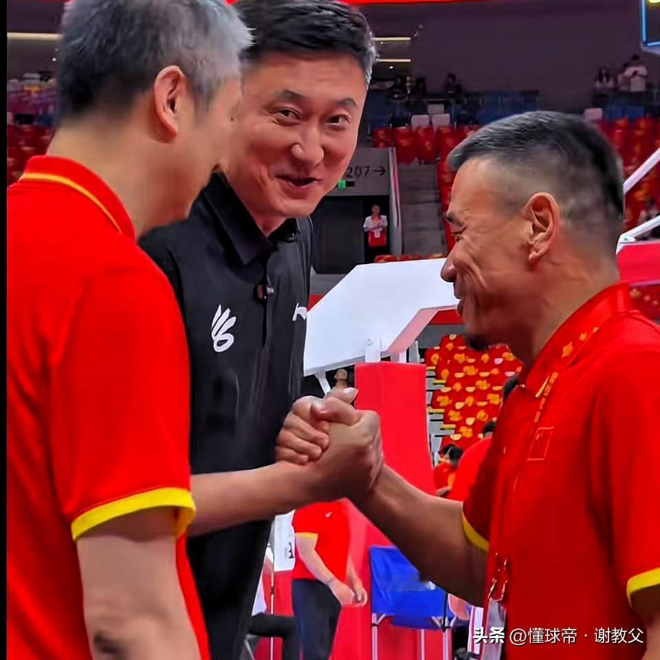 离开杜锋，广东宏远无论怎么补强，也没办法拿到冠军，三点感悟
1.两强争霸
cba