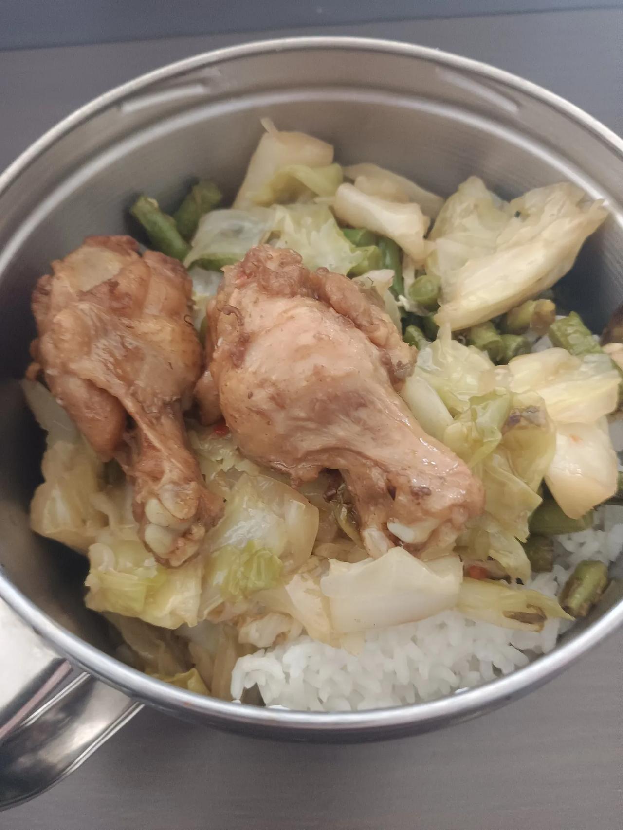 一句话分享今日感悟坐标湖北孝感，今天周一，中午公司的午餐吃鸡腿了（如下图1、2）