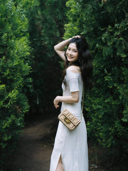 树影织夏🍃绿浪藏诗