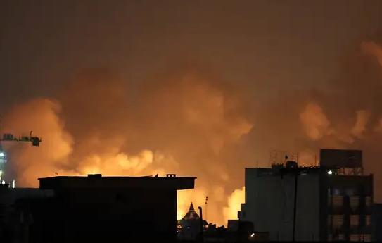 战争时期，别人不给你断网，伊朗这种间谍很严重的国家，自己也会断网。伊朗境内大面积