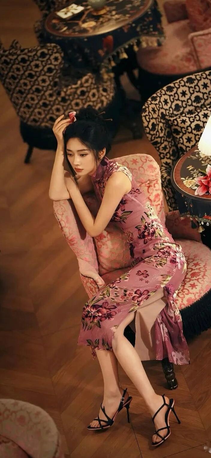不要轻易评判他人人生，你未见他人的绝境，不懂他人选择的无奈与苦衷。 ​​​