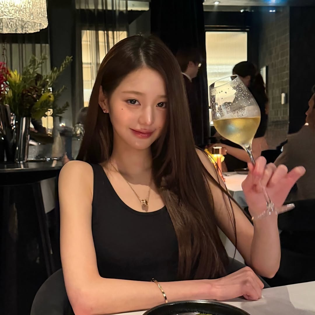 ive五团颜一 🌷ive五团一 🐰张元英 260628【🐰ins更新】（1