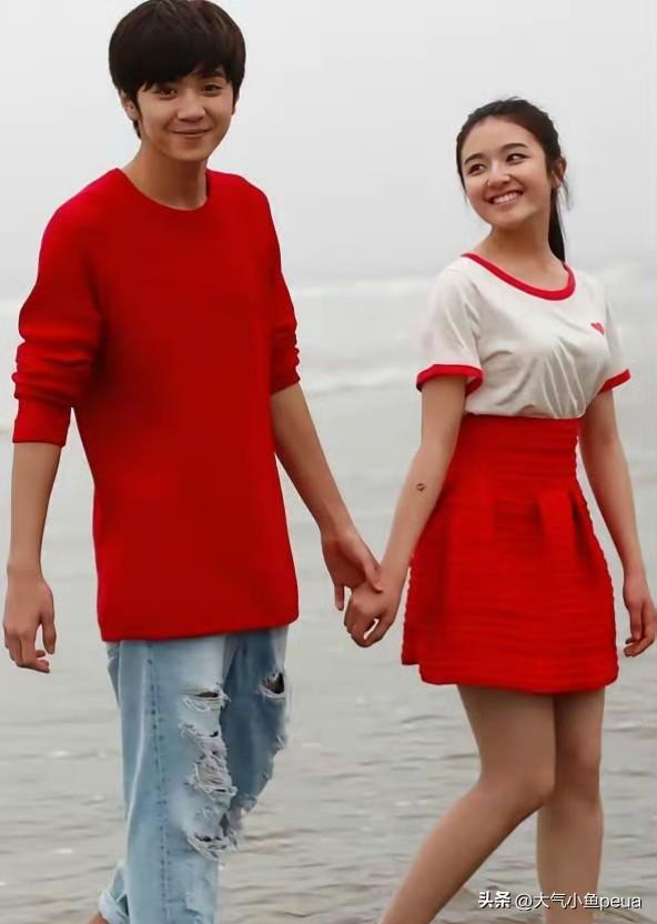 李兰迪，陈哲远这俩人现在看这些照片估计得脚趾扣地，但咱们观众看就是满满的胶原蛋白