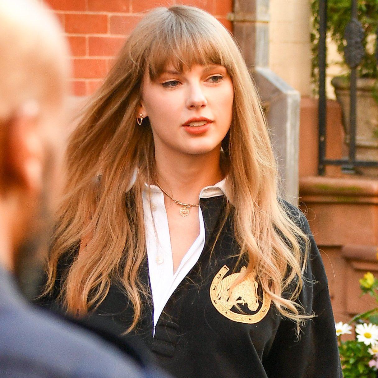 霉霉哪里太火了？这么多年都是这个程度，不要睁着眼睛乱说，这个成绩很正常的……哪里