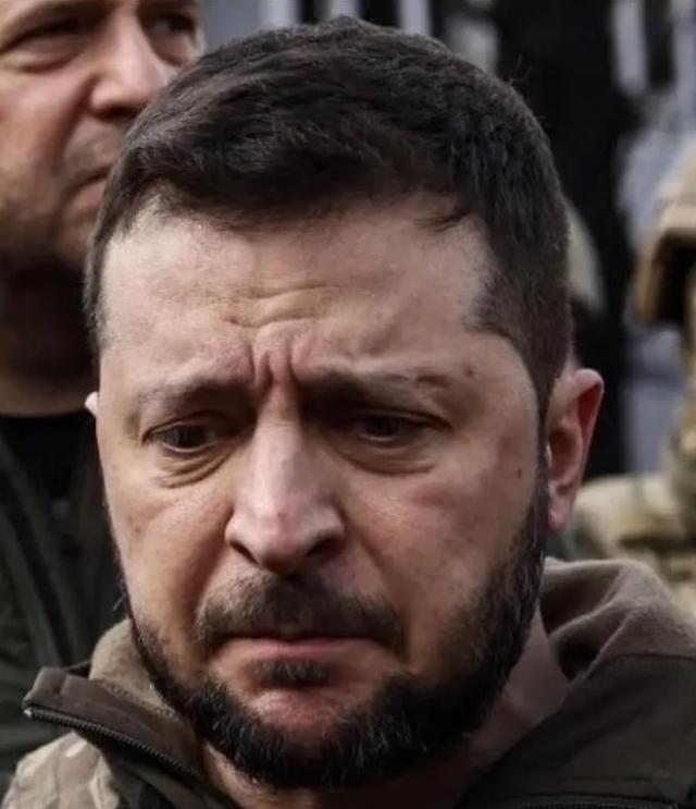 泽连斯基，对于乌克兰来说，是灾难；但他对我国来说，却是巨大的功臣！第一，他让我们