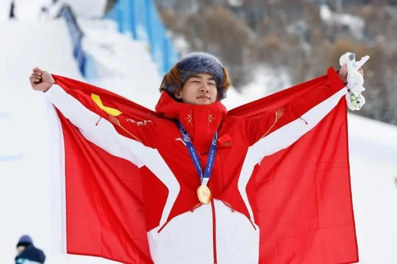 大年初三，有3个万万没想到：

第一，没想到现在春节看电影的人是越来越多了，感觉