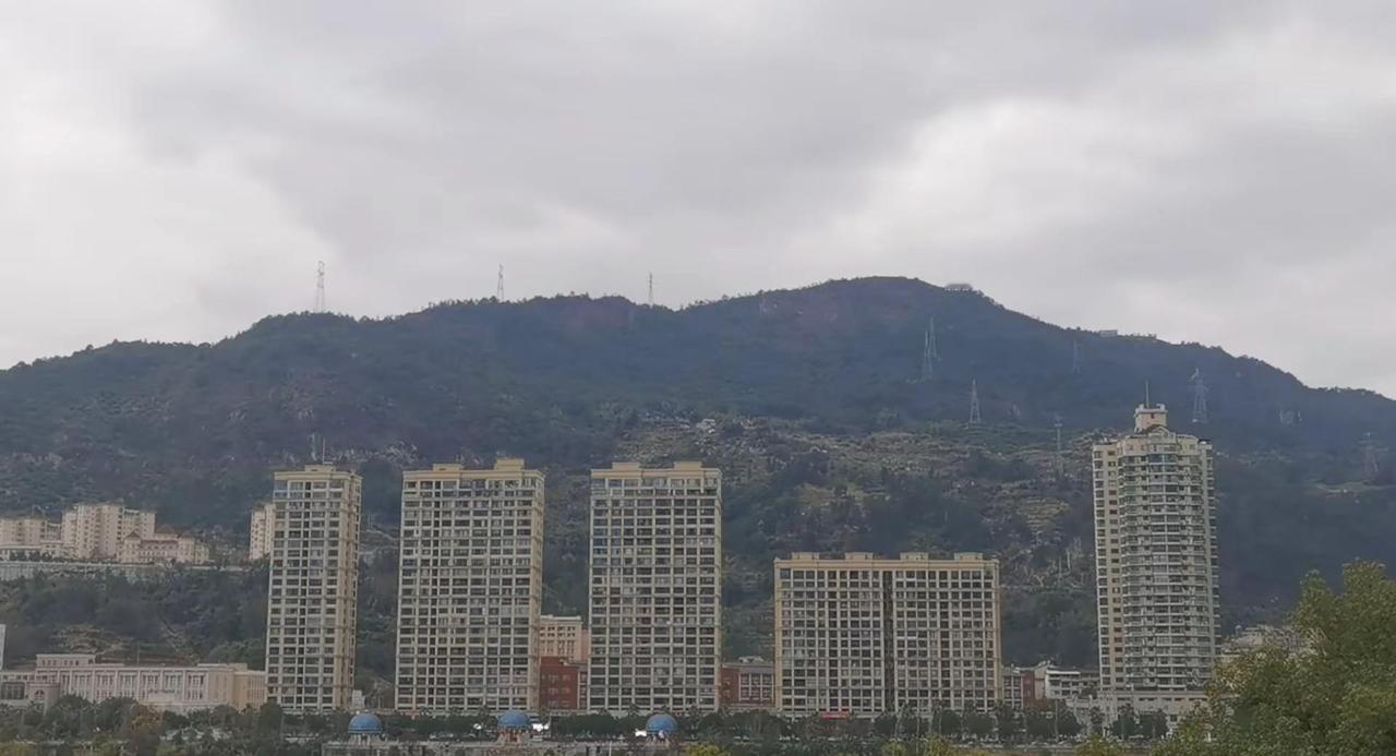 爬山推荐 看看祖国的大好河山 爬山 户外登山